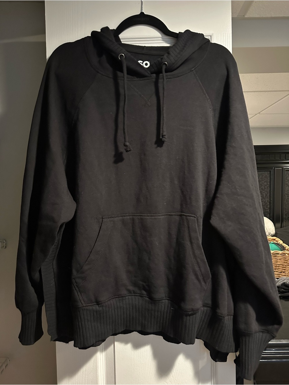 Women’s sweatshirt